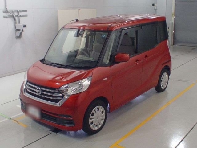 141 Nissan Dayz roox B21A 2018 г. (CAA Chubu)